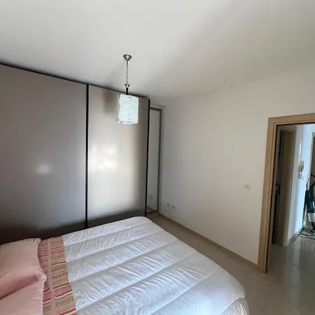 Casa Del Mar 6 - First Line Sea View, Vollga Appartement *